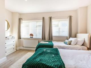 4 Bed in Appledore 86776 - 1