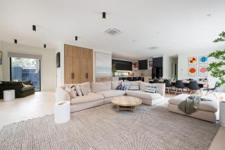 The Hudson with Heated Pool - 9