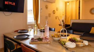 Bel Appartement Climatisé avec Terrasse au centre-ville de Narbonne - 3