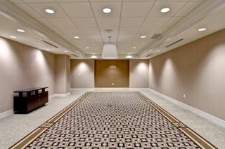 Hampton Inn and Suites Cincinnati - Downtown - 6