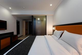 Mankalun Hotel at Guangzhou Tianhe Coach Terminal Metro Station - 8