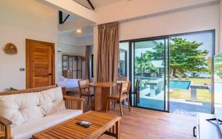 Villa Amana beachfront with sunset view 4 br - 4