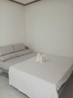 Altheas Guesthouse - 7