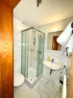 Hotel zur Linde - Berghausen - 1