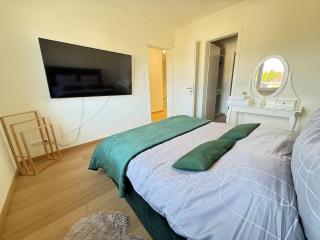 Maison moderne 4 adultes - 2 enfants - 180 m2 - 6