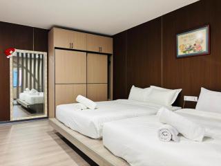 Spacious Room for Families & Travelers, Max 4-6 Person, 10 mins to Tourist Hotspot, TUSITA - 6