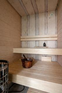 Private Quality Suite, Sauna & Lake Views - 7
