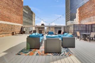 Uplifting City Loft Modern Lux Gym Dog Friendly - 9