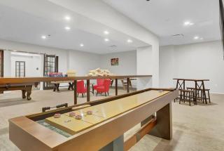 Style & Space 2BD 2BTH Balcony DT Cleveland - 1