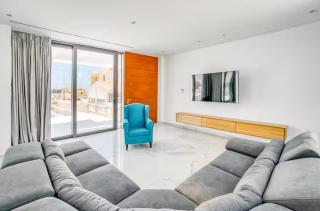 Charming residence is situated in a central area ! - 4