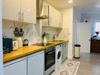 Peaceful Hideaway Flat Near Heathrow & Twickenham - 7