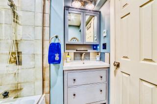 Neocolonial Nouveau Kensington Vacation Home - 5