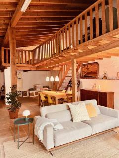Charming Rustic Wine Cellar House in Reguengo Grande with Fireplace - 6