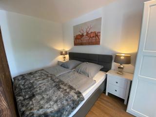 Chalet-Apartment Waldfrieden, in ruhiger Lage mit TG - 8