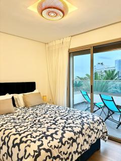 Beachside Holiday Apartment - 6