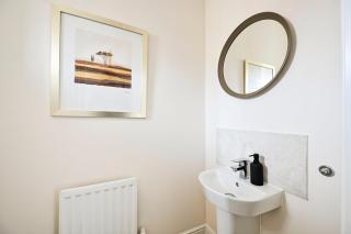 LUX Contractor & Family Haven - Parks x2, Sleeps 9 - 4