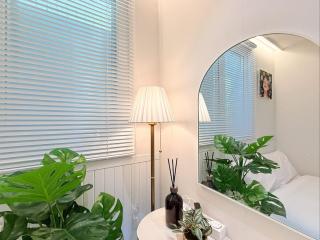 Seongsu 5 minutes Jamsil 10 minutes Line 2 Gwi Station 3 minutes walk KSPO Gangnam Myeongdong Hongdae Dongdaemun DDP - 9