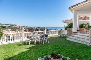 Villa Jacaranda Pool & Sea at Cala del Moral - 9