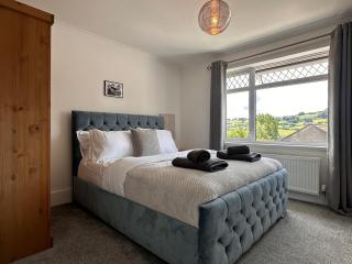 3 bed house in Risca - 8