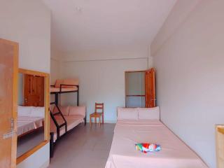 Best Bed and Breakfast with Sunrise & Mountain View! - 3