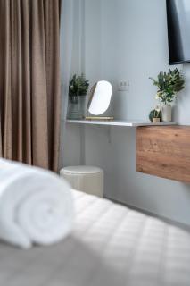 central! work friendly apartment & 2x2m Bed - 1