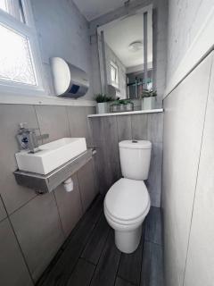 Entire House - Ideal for UHW-Events-Stadium-City-Bay - 8