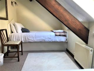 2 Bed in Rowen TYCAN - 3