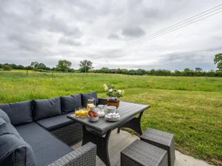 3 Bed in Hollington 93331 - 3