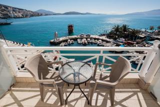 Sun N Blue Hotel - 4