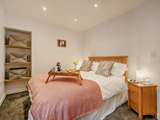 2 Bed in Aberdovey 91962 - 1