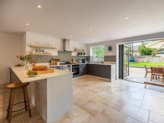 4 Bed in Crickhowell 85242 - 0