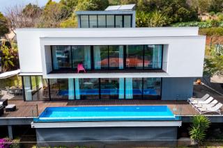 Ocean Sight - Infinity Pool Villa by LovelyStay - 8