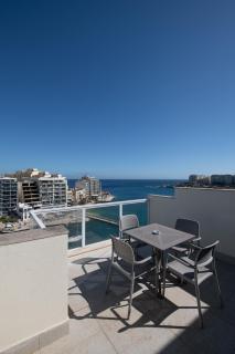 Giuliani Seafront Penthouse 16 - 0