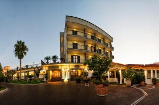 Hotel Ristorante Donato - Calvizzano - 0