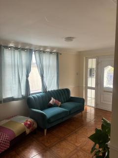 Newbridge Lodge Guest House - 8