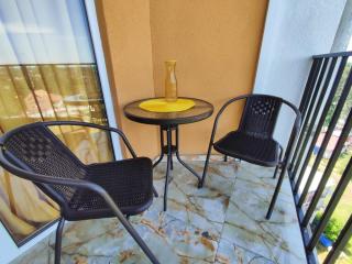 Двухкомнатная квартира с видом на море - 2