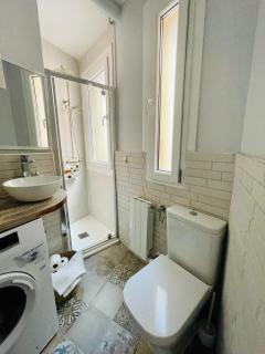 Apartment facing the Bizkaia Bridge, Bilbao - 9