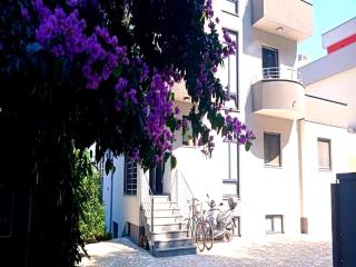 Studio apartment with pool - 2