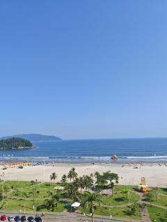 Flat completo com estacionamento à 400m da praia - 0