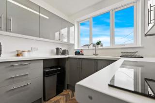 Modern 2 bedroom flat in Woolton Village - 9