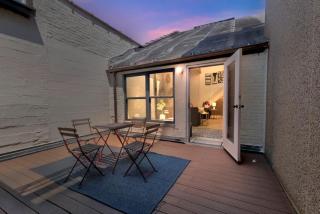 Sleep 25 - Huge Downtown Vintage Lofts, Balcony & Gym - 6