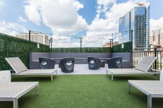 MICH AVE Downtown, Park, Museums 2bd-2ba #4 - 6