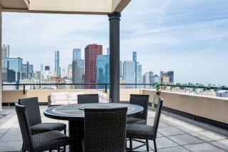 Downtown Penthouse Lake Views Gym, Parking #1 - 3