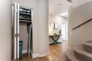Downtown Penthouse 3bd VIEWS Parking Gym #2 - 1