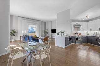 DTown Penthouse 2bd Parking Gym, Pvt Patio #13 - 5