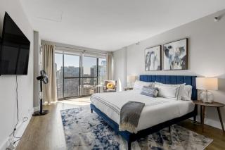DTown Penthouse 2bd Parking Gym, Pvt Patio #13 - 2
