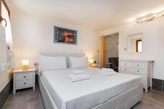 Charming One-Bedroom Apartment in Authentic Venice, Biennale Area - 9