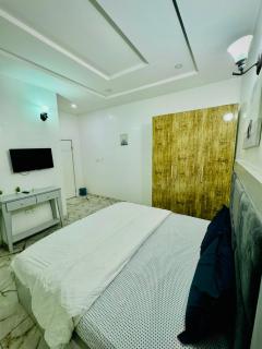 Serviced 2 Bedroom Apartment - 7