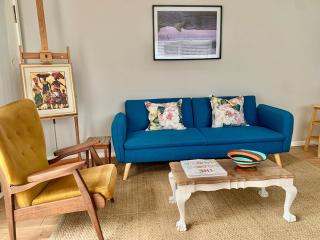 Coastal Cottage close to Surf and Trails - 0