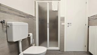 Guest Holiday Curie - 6